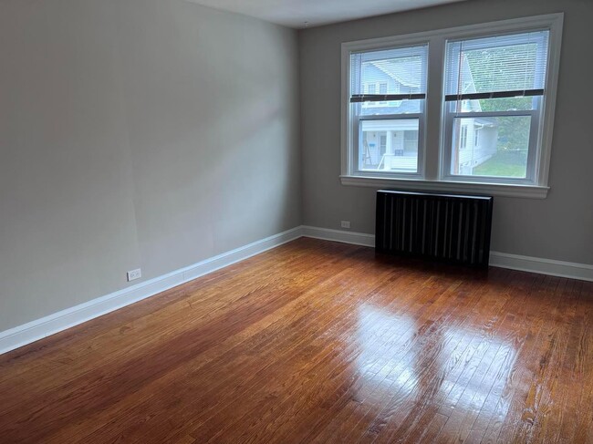 Building Photo - 332 11th St