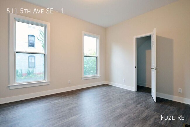 Building Photo - 511 5th Ave SE