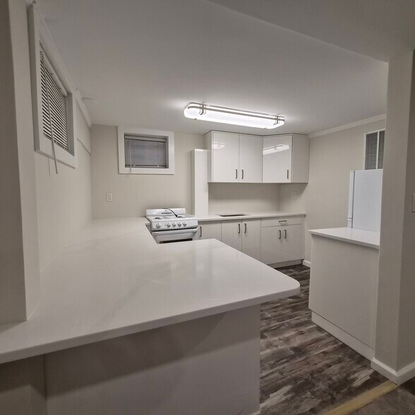 Quartz, New Cabinets, Fridge, & Sink - 113 Shore Rd