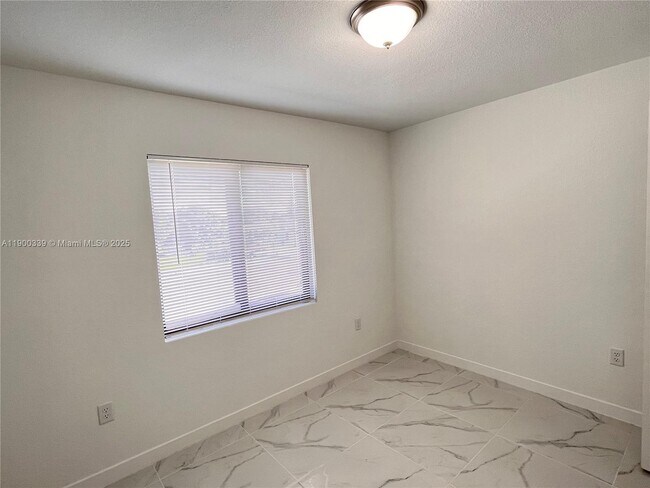 Building Photo - 21226 SW 119th Ave