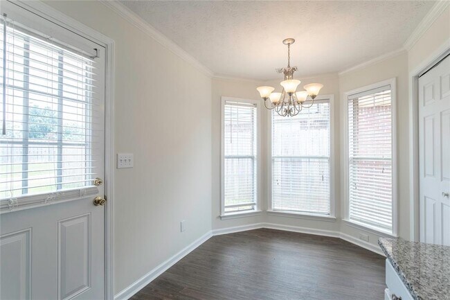 Building Photo - 1161 Stafford Dr