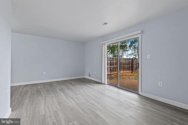 Building Photo - 8145 Community Dr