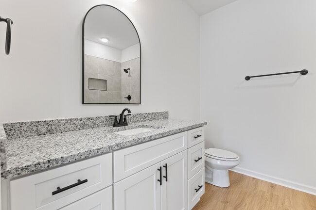 Building Photo - 116 Summer St