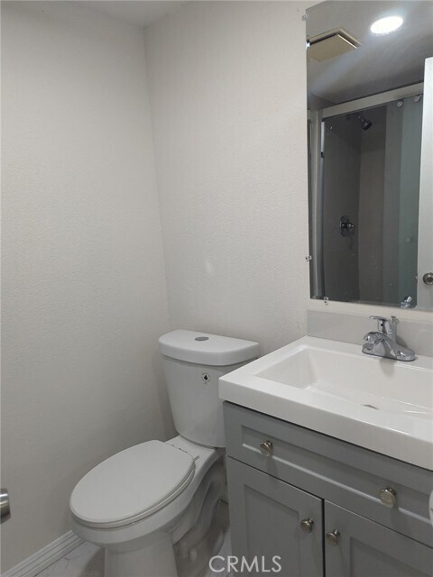 Building Photo - 24622 Skyland Dr