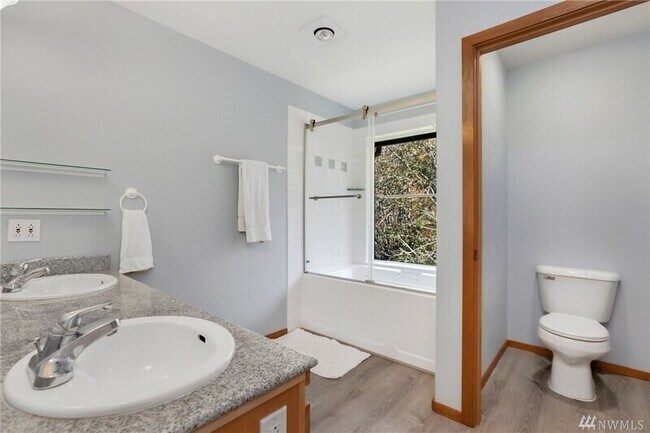 Building Photo - 16034 76th Pl NE