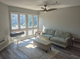 Building Photo - 1100 Possum Trot Rd