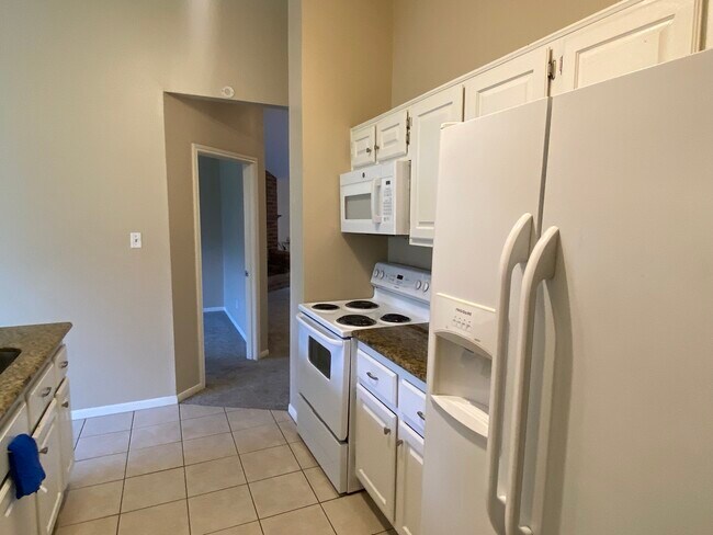 Building Photo - 15811 Part Dr