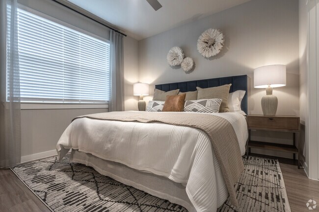 Building Photo - 8 Weeks Free – Lease Today & Save!
