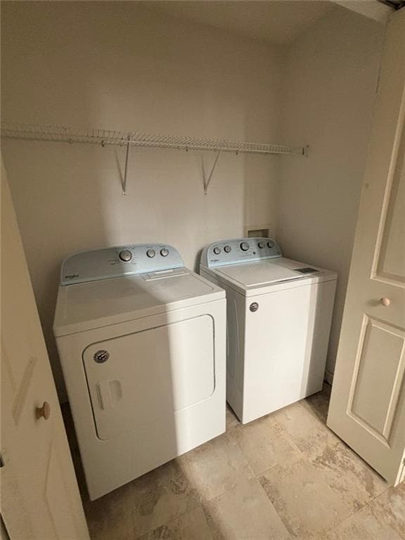 Building Photo - 664 Rosewood Cir