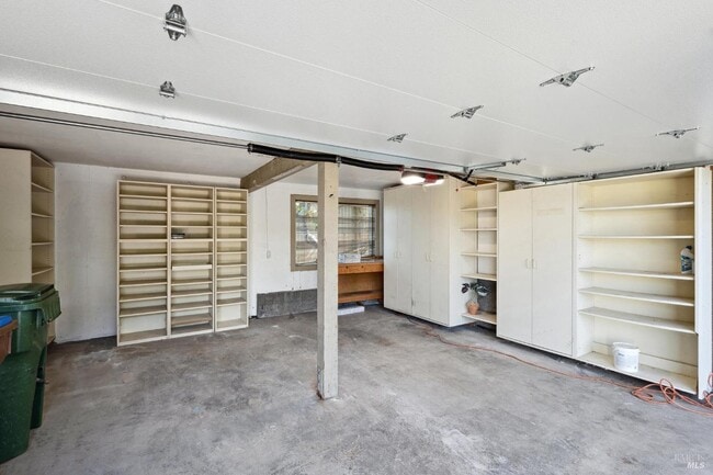 Building Photo - 31 Antilles Way