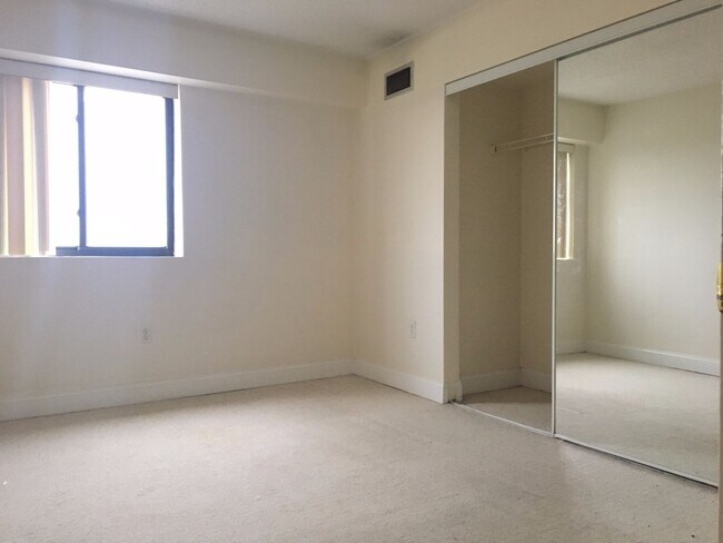 Building Photo - LOWER ALLSTON 2 BED IN ELEVATOR BUILDING W...