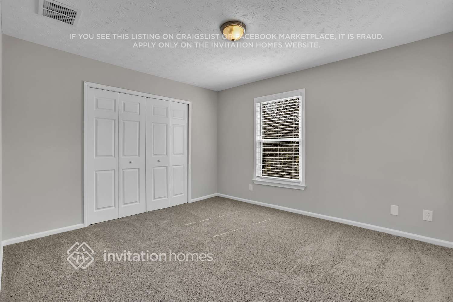 Building Photo - 1810 Collines Ave