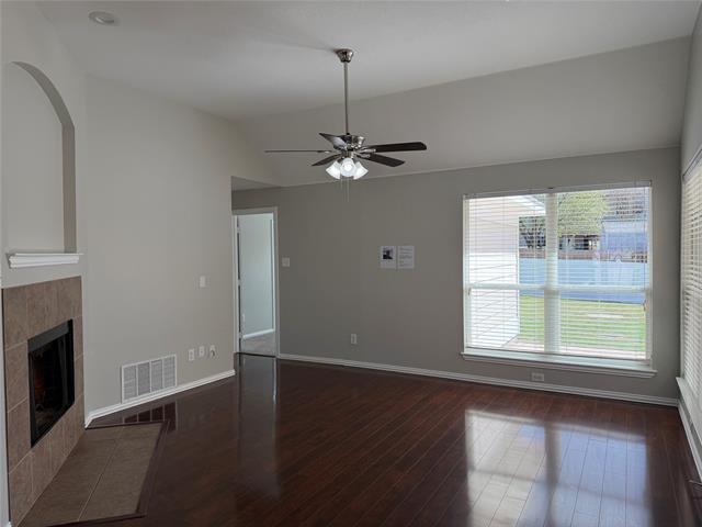 Building Photo - 523 Hilltop Dr