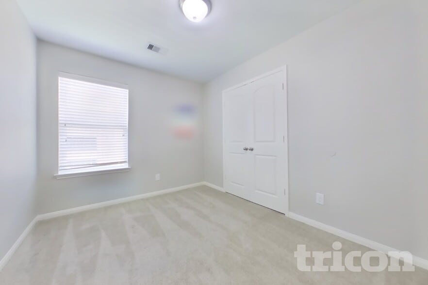 Building Photo - 2437 Regatta Ln