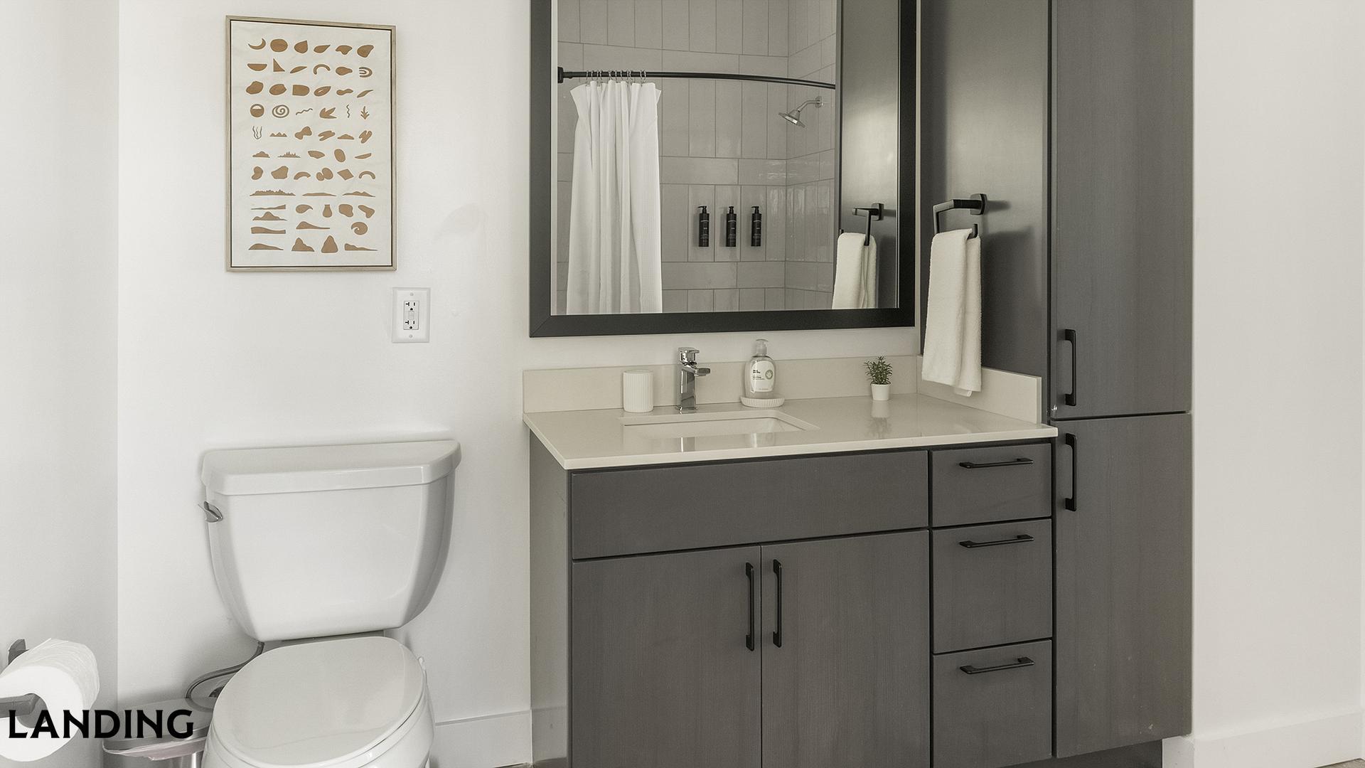 Building Photo - 1007 S Mint St