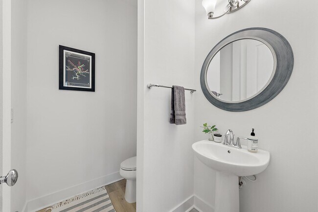 Building Photo - 12514 Gross Pointe Dr