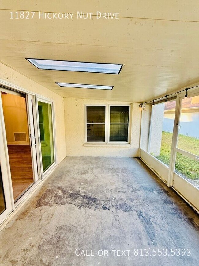 Building Photo - 11827 Hickorynut Dr