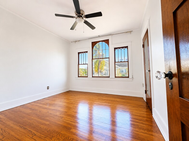 Building Photo - 361 S Berendo St