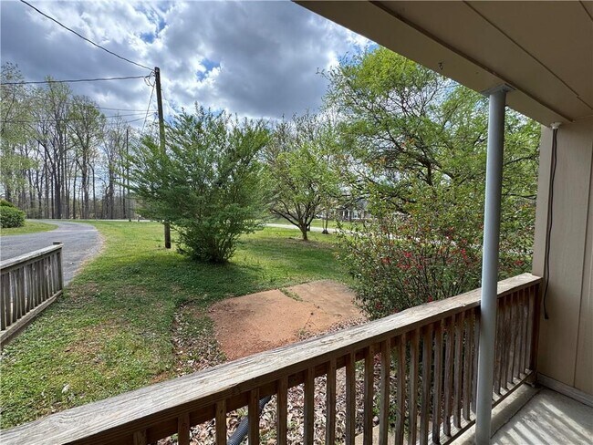 Building Photo - 276 Camp Glisson Rd