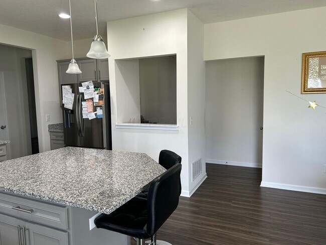 Building Photo - 241 Sunstone Ln
