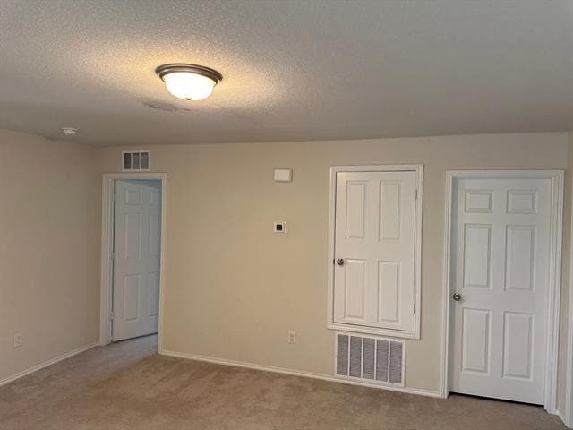 Building Photo - 807 Ozark Path