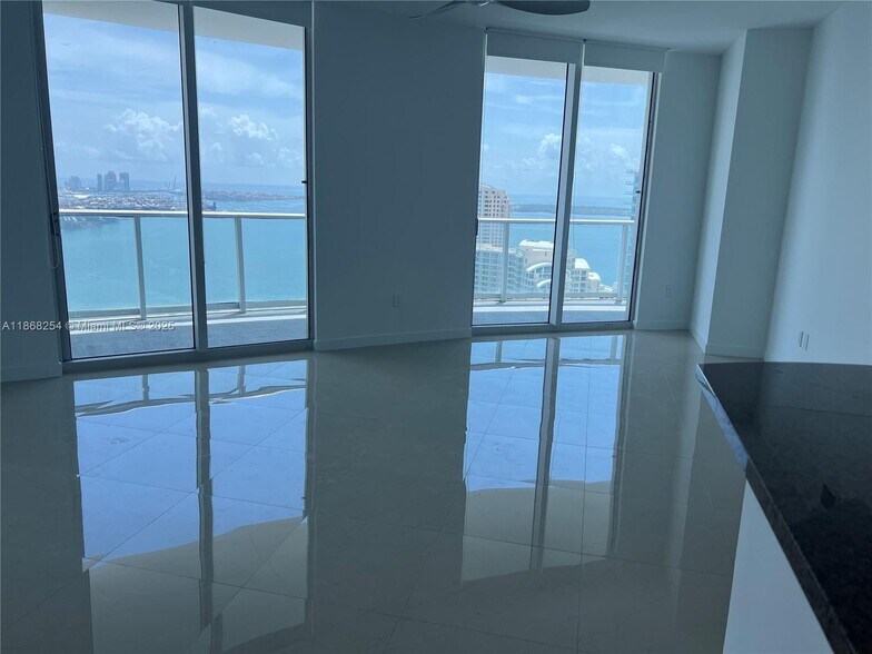 Building Photo - 300 S Biscayne Blvd