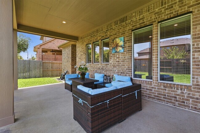 Building Photo - 18800 N Bee Cave Springs Cir