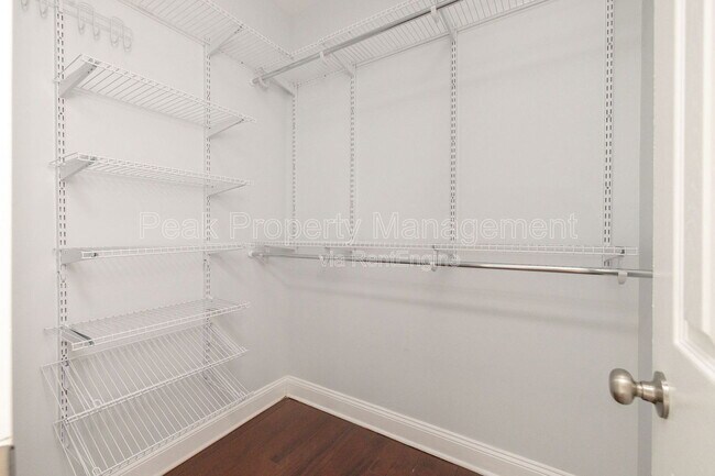 Building Photo - 2615 North Ave