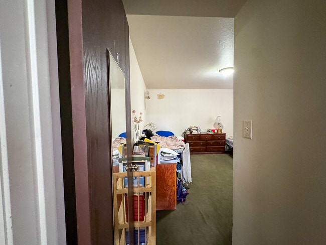 Building Photo - 243 E 400 N