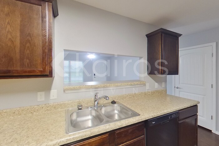 Building Photo - 5006 Thomas St