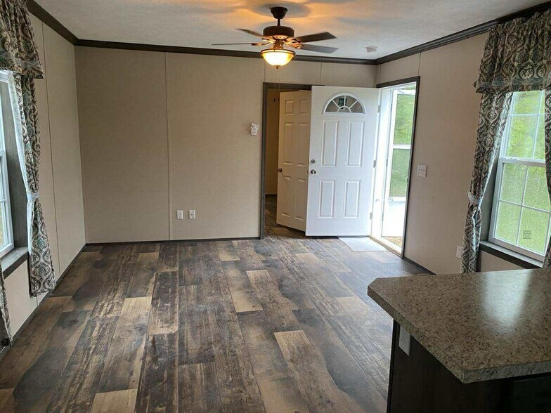 Building Photo - 42 Pequea Blvd