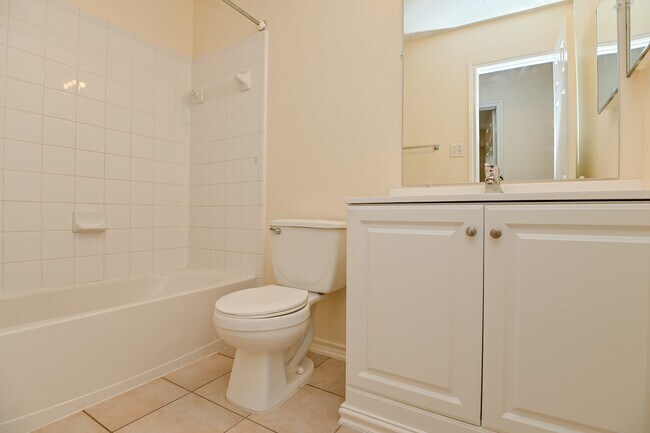 Building Photo - 16827 Bellmoor Ln