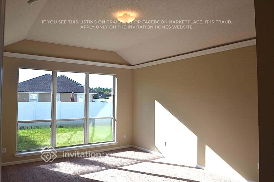 Building Photo - 3745 Briar Ln