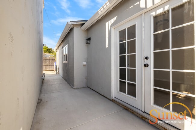 Building Photo - 4628 Altadena Ave.