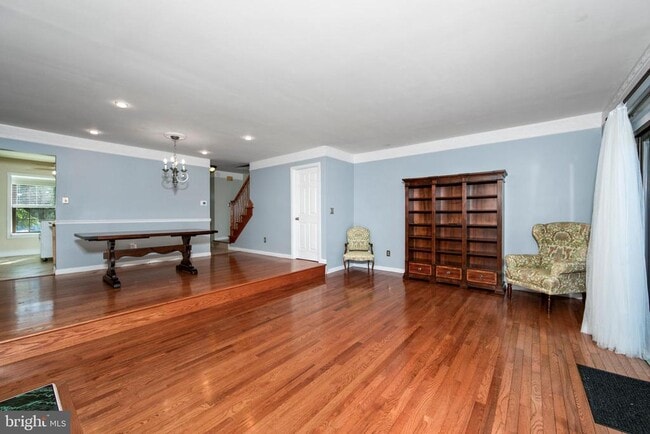 Building Photo - 723 Kings Croft Dr