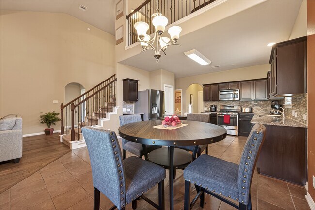 Building Photo - 4502 Mallory Creek Dr