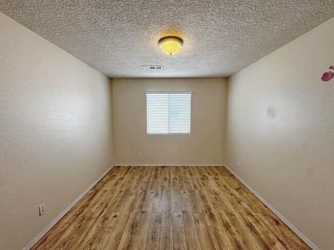 Building Photo - 11019 Marina Gate Trail NE