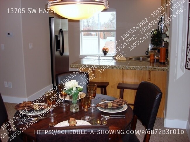 Building Photo - 13705 SW Hazel St