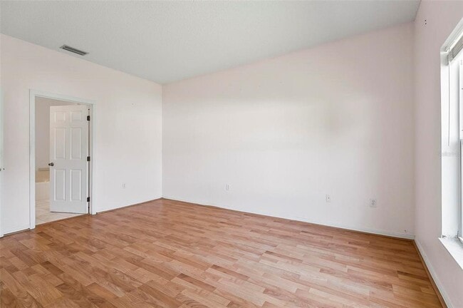 Building Photo - 42 Raintree Pl