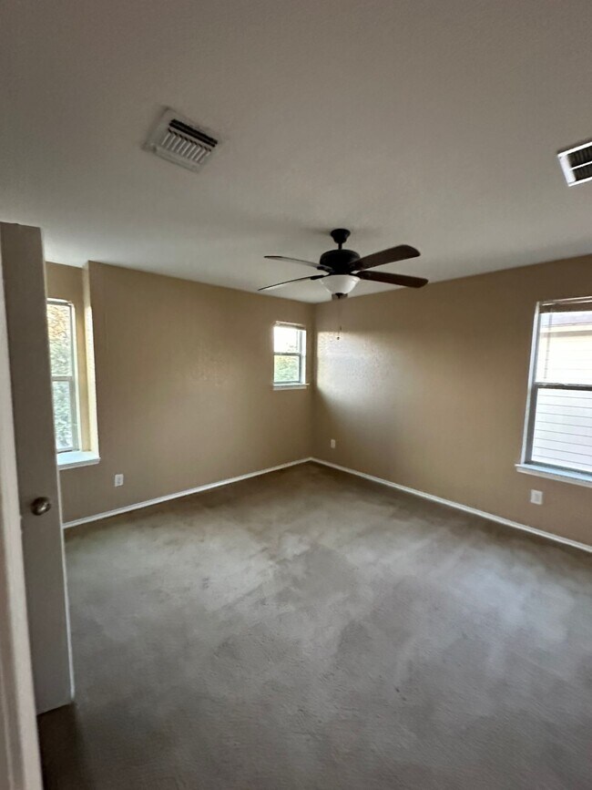 Building Photo - 9846 Balboa Island