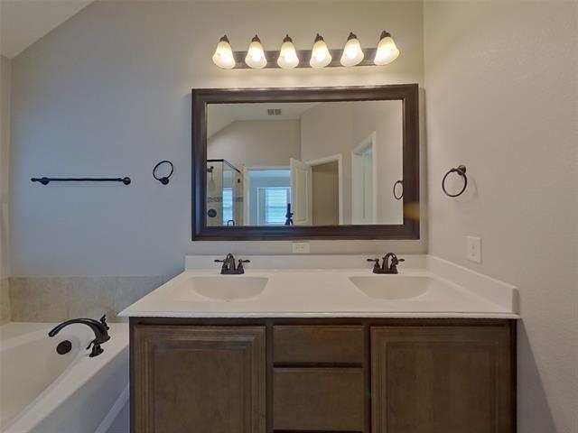 Building Photo - 625 Fox View Dr