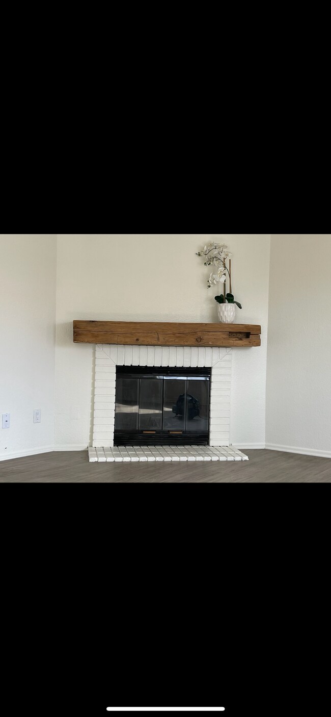 Building Photo - 4396 Howard Ave