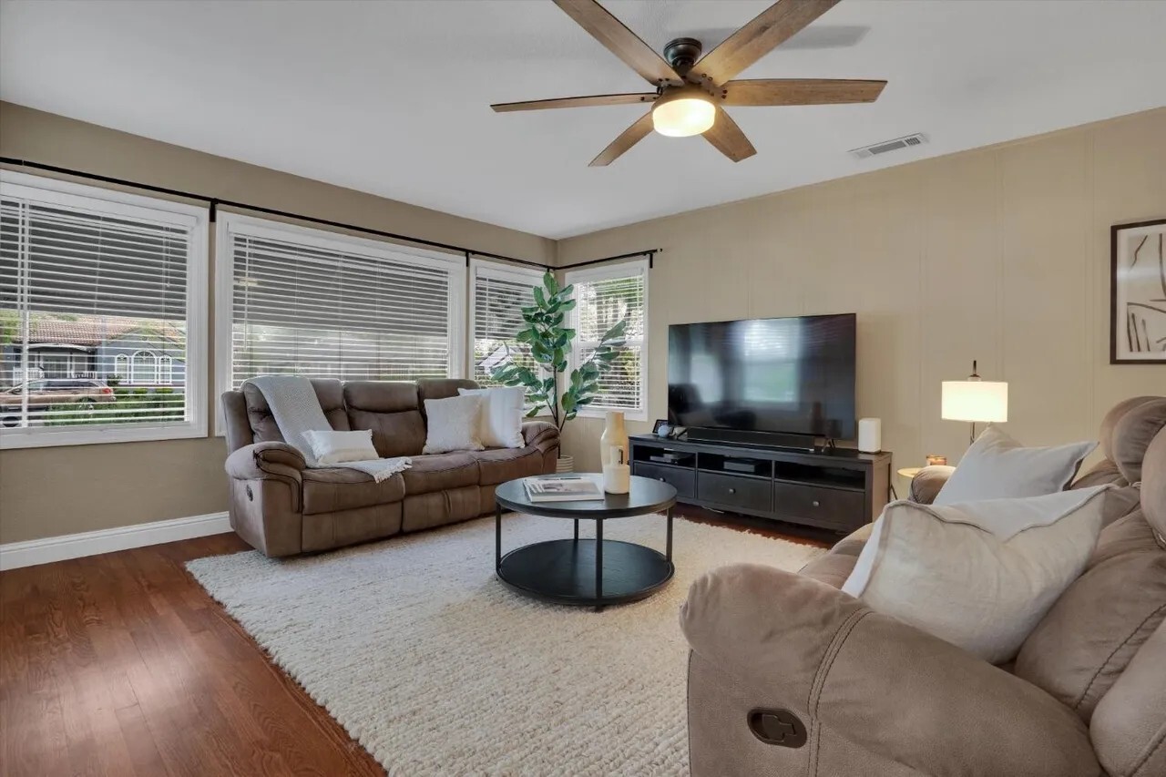 Living Room - 1020 S Church St