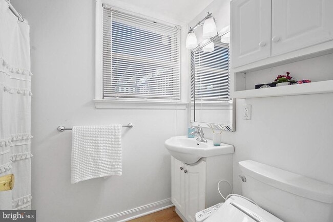 Building Photo - 9123 Cherrytree Dr