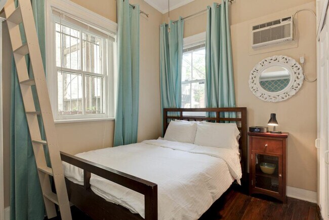 Building Photo - 1821 19th St NW