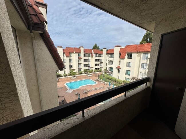Building Photo - Mission Valley Area! Gorgeous and Cozy 1 Bedroom 1 full Bath! Ready For Rent Today!