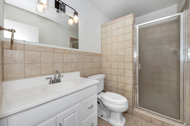 Building Photo - 2105 Shannonhouse Rd SW