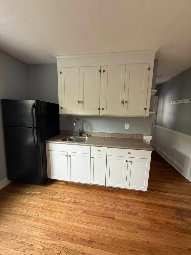 Building Photo - 47 May St