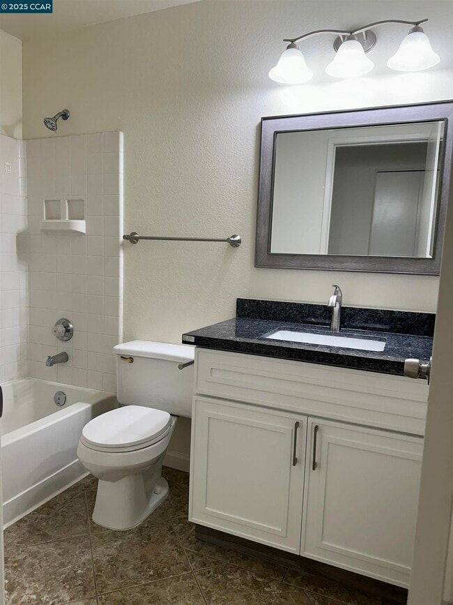 Building Photo - 161 Tuscany Ct