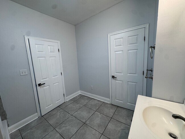 Building Photo - 5811 Crittenden St